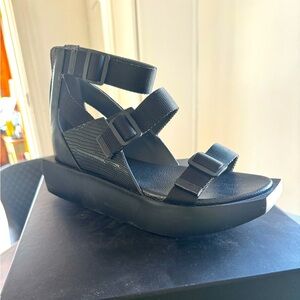 United Nude- Su Lo Sanndals in Black, size 40. BNIB